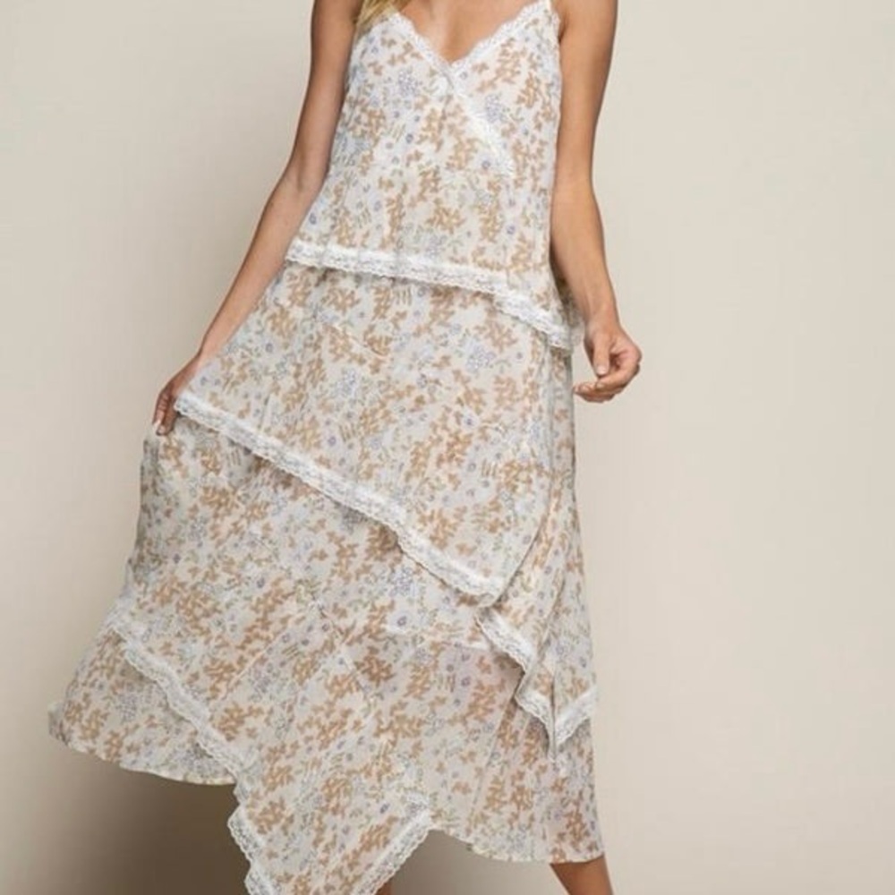 Hope Avenue Tiered Floral Dress POL